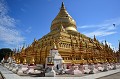Cette majestueuse pagode brille comme un phare sur les plaines de Bagan. Elle fut achevée en 1077. Quatre pavillons sont disposés autour de la pagode. Chacun renferme en son sein une belle statue de Bouddha en bronze... bagan,myanmar,birmanie. 