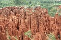 Au niveau du village Konso de Ghersegio, découverte d'une curiosité géologique : le ravinement et l'érosion ont créé une gorge d'environ 80 mètres de profondeur, aux flancs abruptes et déchiquetés. La population locale appelle ce site "New York" en référence à une forêts de buildings !!! konso,ghersegio,erosion,falaise,ethiopie. 