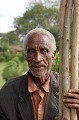 Excepté pour les fonctionnaires, il n'existe pas de système de retraite en Ethiopie. Les éthiopiens travaillent aussi longtemps qu'ils le peuvent. Lorsqu'ils sont âgés, ils s'appuyent sur les enfants et la famille pour finir leur existence. En raison des conditions de vie difficile et d'un accès à la santé très inégal entre zones urbaines et rurales, l'espérance de vie ne dépasse guère 60 ans !!!
(Statistiques UNICEF 2012). oromo,ethiopie. 