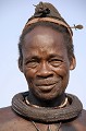 Les Himbas sont des nomades, qui font l'élevage des bovins, des moutons et des chèvres, se déplaçant d'un point d'eau à l'autre. Ils changent de pâture une dizaine de fois l'an. Le bétail structure toute l'organisation socio-économique. Il procure la nourriture principale sous forme de lait ou de viande. Certains Himbas sont semi-nomades et pratiquent la culture du maïs. himba,namibie. 