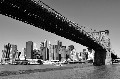 Long de 1,6 km, le pont de Brooklyn enjambe l''East River reliant le sud de Manhattan, cœur du Financial District à Brooklyn, première banlieue historique de New York, considérée comme quartier le plus branché de Big Apple... Brooklyn,manhattan,new,york. 