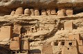 Les fouilles archéologiques ont permis de mettre à jour des ossements, des poteries, des tissus, de la vannerie ayant appartenu à ce peuple aujourd'hui disparu... dogon,mali,afrique. 