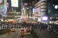 C'est le cœur de Tôkyô, le quartier branché où se croisent jour et nuit, des milliers de gens au carrefour de Shibuya. tokyo,shibuya,japon. 