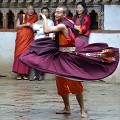  moine,danseur,bhoutan. 