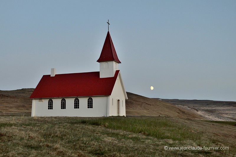 La chapelle au clair de lune